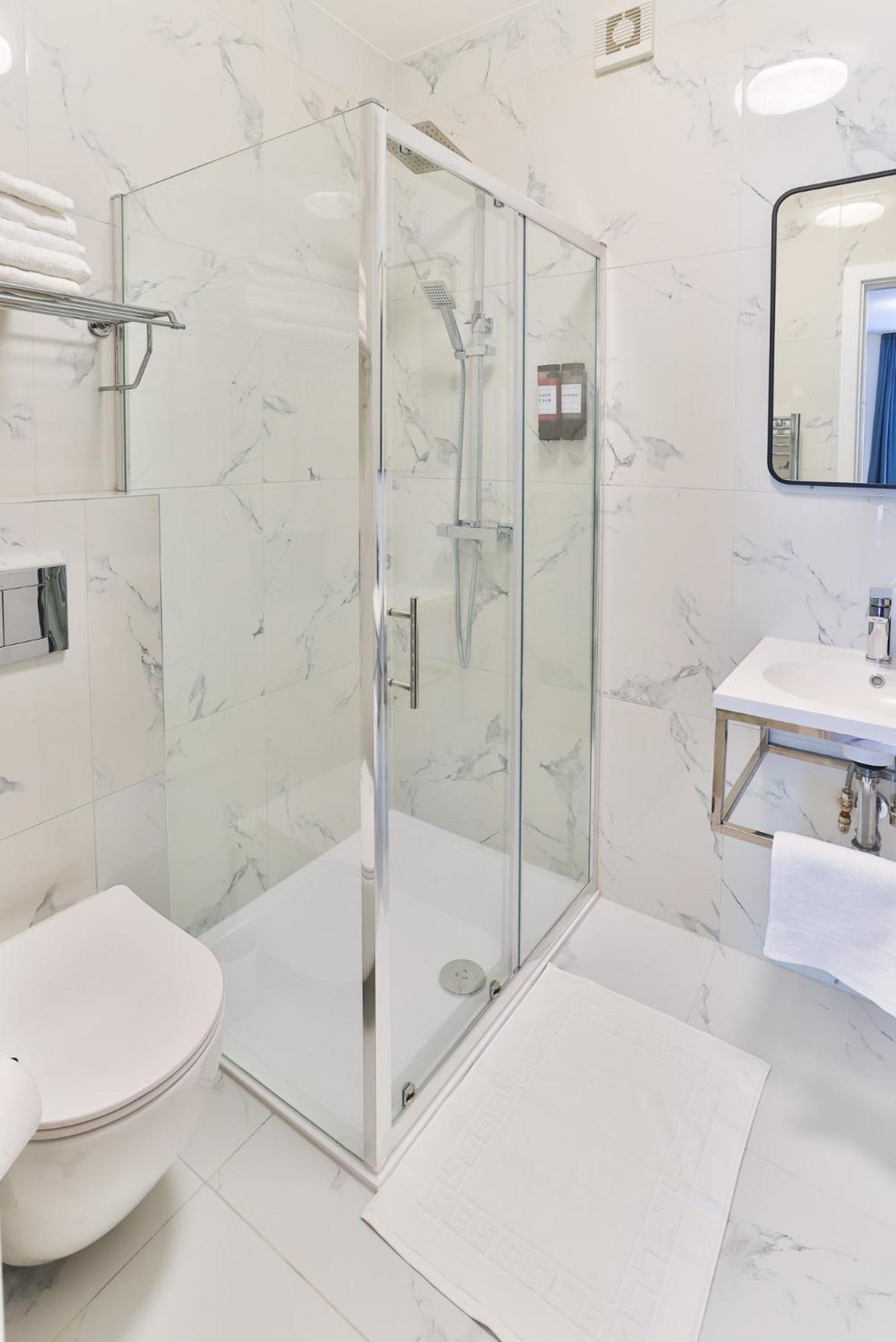 Finsbury Rose Guest house London